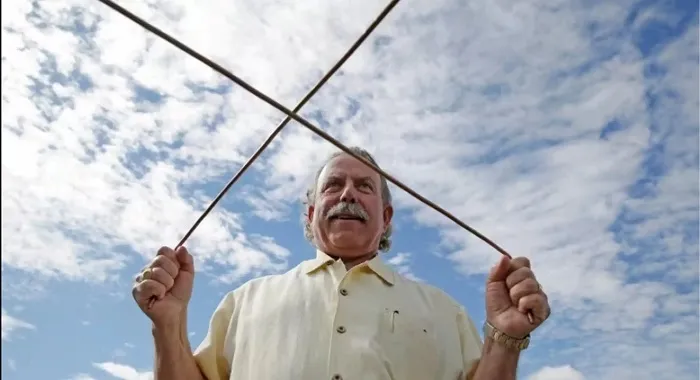 چوب انار در دفینه‌یابی